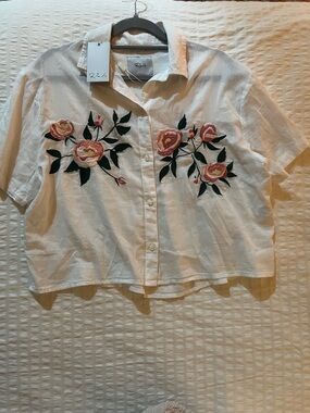 Rails White Button-Up Shirt with Pink Floral Embroidery